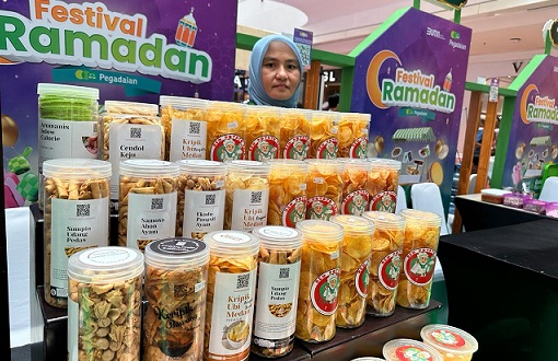 Pengunjung Festival Ramadan Pegadaian yang dirangkai acara lenggak-lenggok model cilik berkompetisi mengikuti lomba fashion show anak-anak, juga bisa mengunjungi bazar emas lelang dan tentu kue-kue dan baju Lebaran 2024. Foto: humas Pegadaian Kanwil I Medan