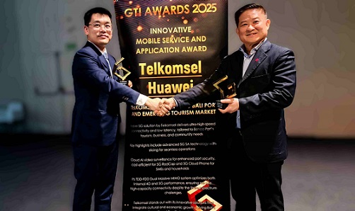 Telkomsel dan Huawei di GTI Awards 2025. Foto: humas Telkomsel
