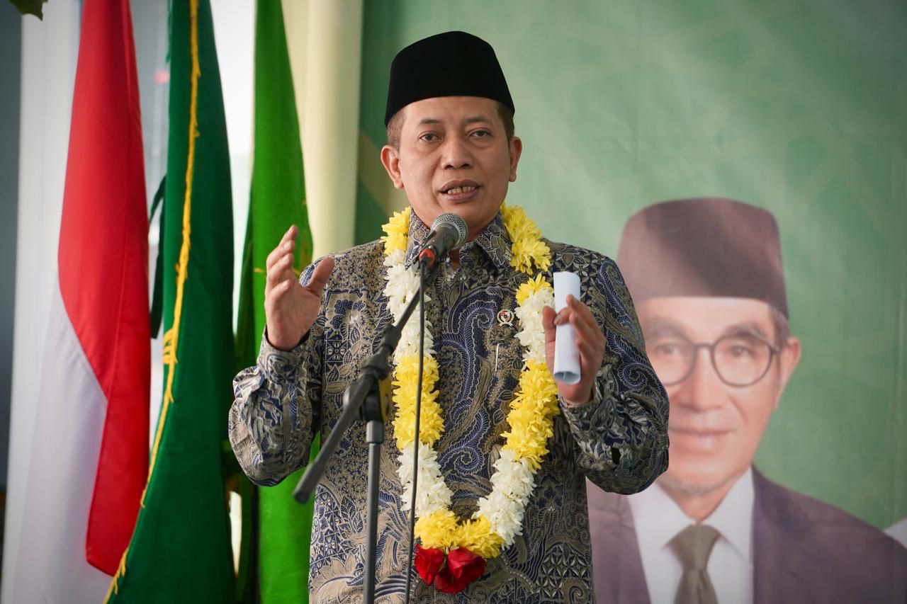 WhatsApp Image 2025-04-28 at 10.55.17 Wamenkop Ferry Juliantono saat hadir di Halal Bihalal 1446 Hijriah DPW Syarikat Islam Jatim.